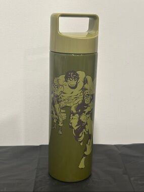 Disney Parks Marvel AVENGERS ASSEMBLE Stainless Steel Water Bottle 27oz Iron Man